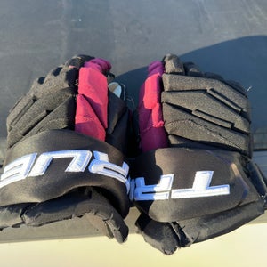 Zach Sanford Blackhawks / Coyotes True Catalyst 9X Pro Gloves 14"  (Used) Digital Palms Digi