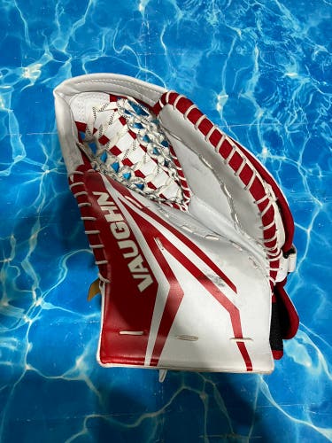 Youth Vaughn SLR3 Goalie Gloves & Blockers Regular (Used)
