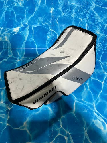 Youth Warrior Ritual G7 Goalie Blocker Regular (Used)