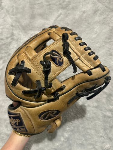 Brown Rawlings Heart of the Hide RH Infield Baseball Glove 11.5" (Used)