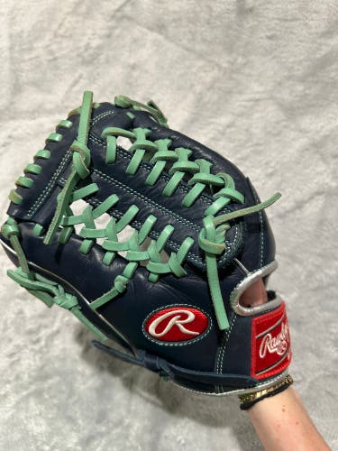 Blue Rawlings R9 LH Baseball Glove 11.75" (Used)