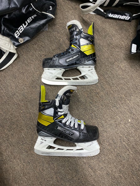 2020 Bauer Supreme 3S Hockey Skates Regular Width Size 2 (Used)