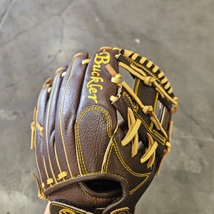 Buckler Youth Baseball Gloves - Infield - 11" - I-Web - RHT (New)