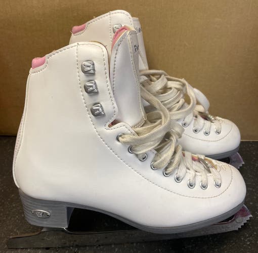 Used Riedell Pearl Figure Skates size 5