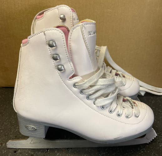 Used Riedell Pearl Figure Skates size 4