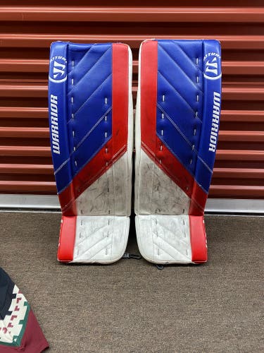 31" Warrior Ritual G4 Goalie Leg Pads (Used)