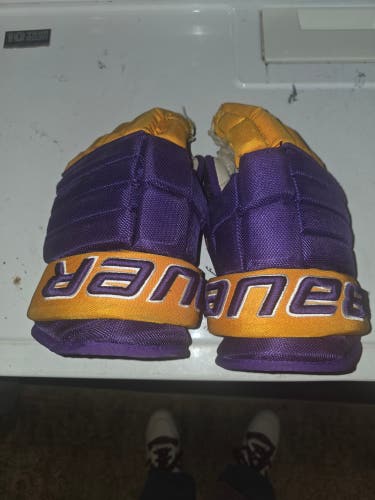Bauer Gloves 13" (Used)