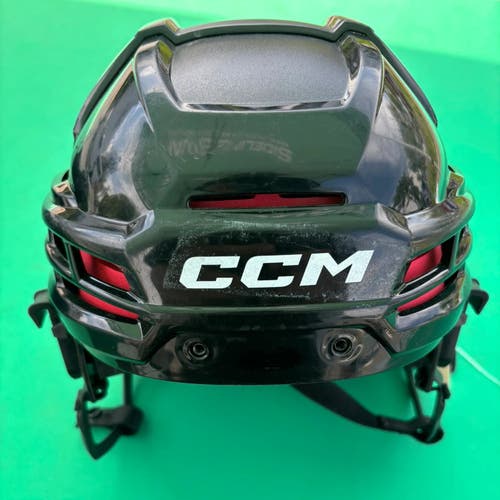 Junior CCM Tacks 70 Helmet | 6 1/8" - 6 3/4"