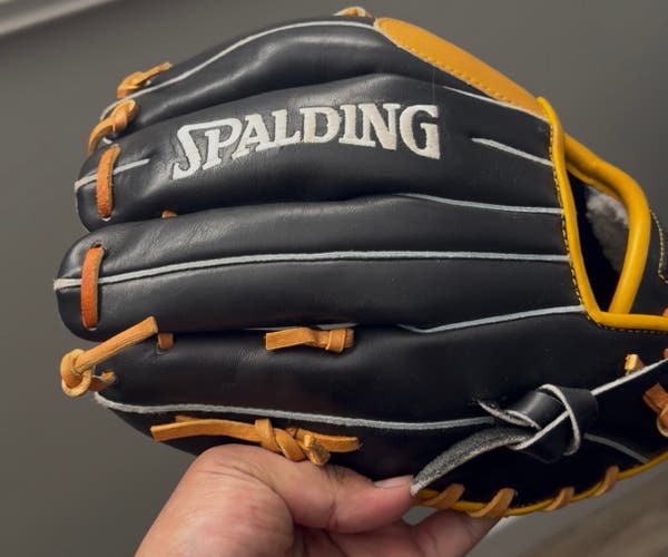 2012 Spalding Pro Select RH Infield Baseball Glove 11.25" (New)