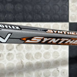 Vintage Senior Easton Synthesis Hockey Stick 100 Flex - Right - Shanahan Curve (Used)