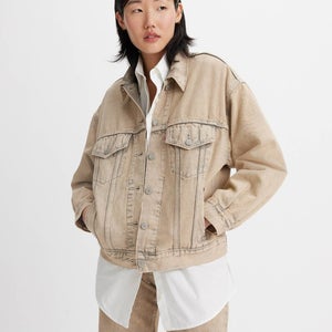 Levi's 90's Trucker Jacket Women's M Beige Denim Long Sleeve Flap Pocket GBO2139