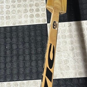 Vintage - New - Vic (Victoriaville) 9050 Wood Goalie Stick - 26" Paddle, Regular curve, Hrudey Model