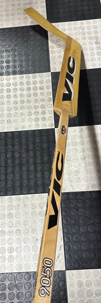 Vintage - New - Vic (Victoriaville) 9050 Wood Goalie Stick - 26" Paddle, Regular curve, Hrudey Model