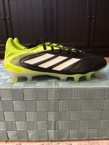 Adidas copa pure 3 elite (new) (6 1/2 mens) (7 1/2 women’s)