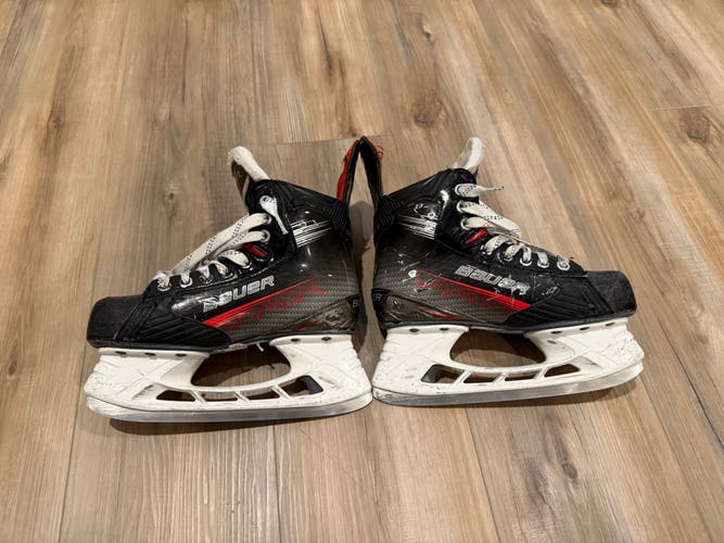 Bauer Vapor X Select Hockey Skates Regular Width Size 3.5 (Used)