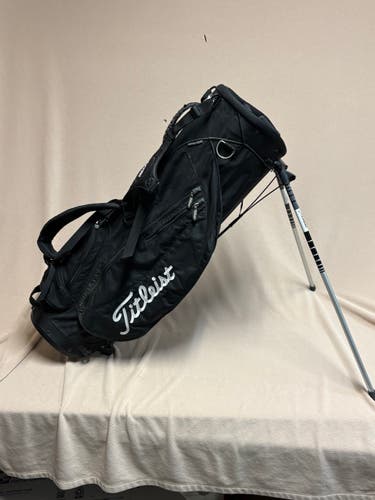 Men's Titleist Bag (Used)