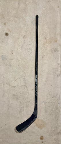Senior Bauer Vapor Flylite Right Handed Hockey Stick P92 87 Flex (Used)