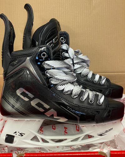 New CCM Tacks XF Hockey Skates 7 Tapered
