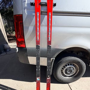 Atomic 188cm skis Icon 24 bindings