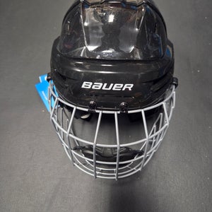 Brand New Senior Large Bauer Re-Akt 70 Black helmet combo