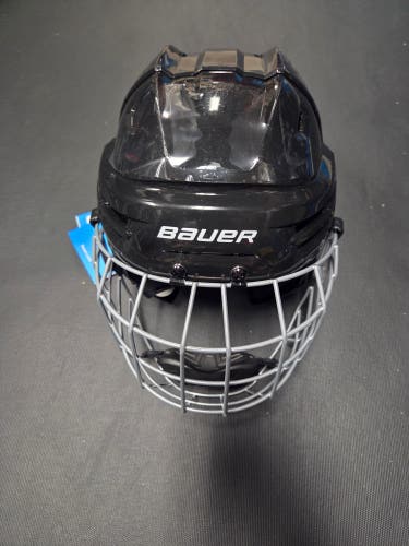 Brand New Senior Large Bauer Re-Akt 70 Black helmet combo
