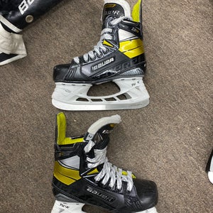2020 Bauer Supreme 3S Hockey Skates Regular Width Size 2 (Used)