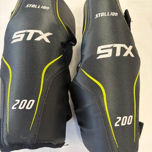 Small Youth STX Stallion 200 Arm Pads (Used)