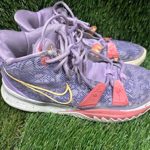 Men's Size M 9.0 (W 10.0) Nike Kyrie 7 Shoes (Used)