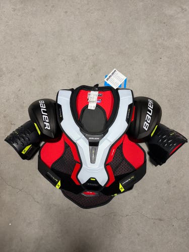 Toronto Maple Leafs Senior Medium Bauer Vapor hyperlite Pro Stock Shoulder Pads (New)