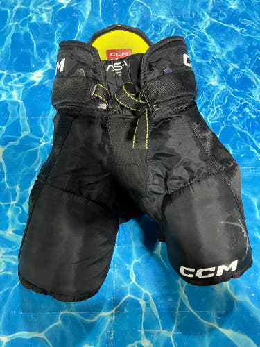 Youth Large CCM AS-V Pro Hockey Pants (Used)