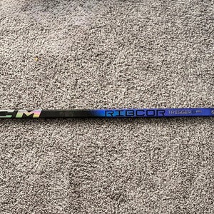 Junior CCM Ribcor Trigger 8 Pro Left Hand Hockey Stick P28 50 Flex (Used)