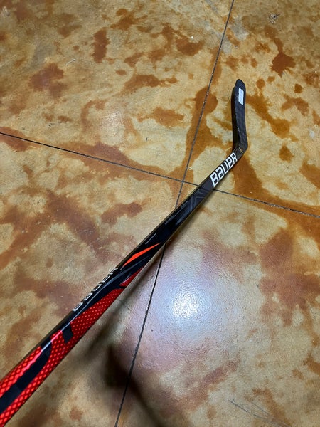 Intermediate Bauer Vapor Flylite Hockey Stick Left Hand P88 55 Flex Pro Stock (Used)