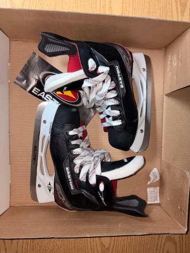 Easton Synergy EQ30 Hockey Skates Size 3.5 (New)