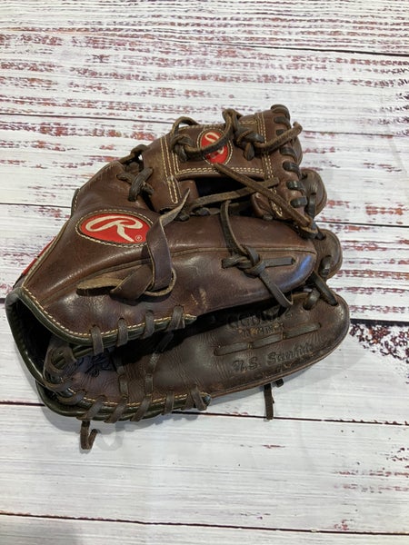 Brown Rawlings Gold Glove RH Baseball Glove 10.75" (Used)