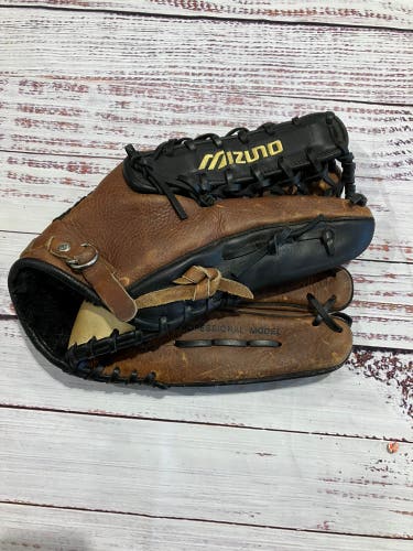 Brown Mizuno Vintage RH Outfield Baseball Glove 12.75" (Used)