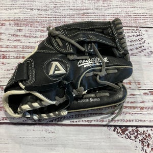 Black Akadema AJT99 RH Baseball Glove 11" (Used)