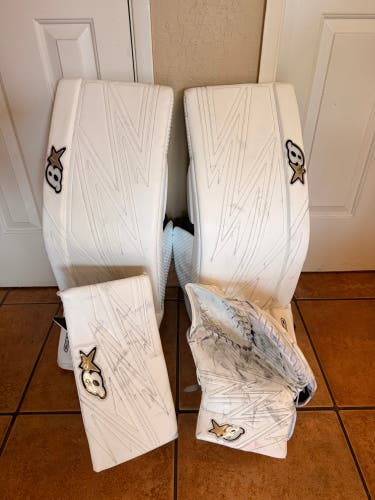 33 + 1 Brian's Optik 4 Regular Goalie Full Set (Used)