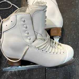 Jackson Ultima Figure Skates regular Adult 8.5 (Used)