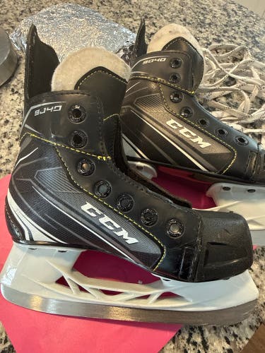 Black CCM Tacks Hockey Skates Regular Width 12 (Used)