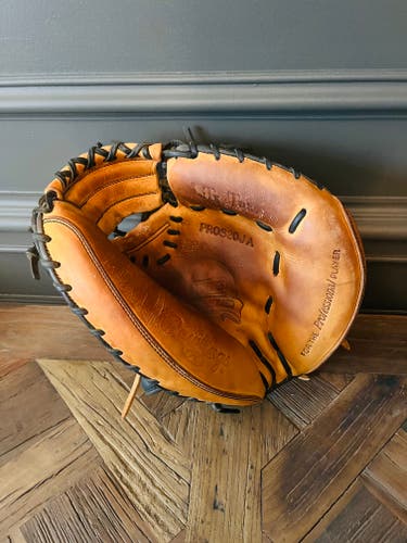 Rawlings RH Catcher's Pro Preferred Baseball Glove 32.5" (Used)