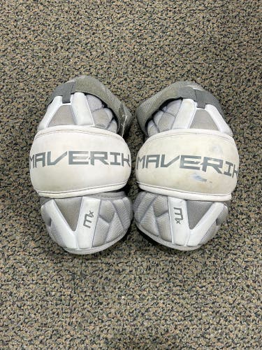 Used Medium Maverik MX Arm Pads