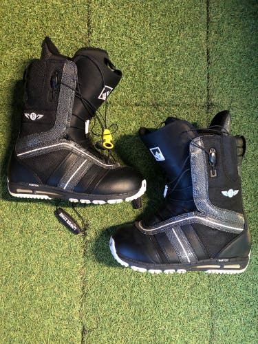 Men's Size M 10.5 (W 11.5) Burton Ruler Snowboard Boots (Used)
