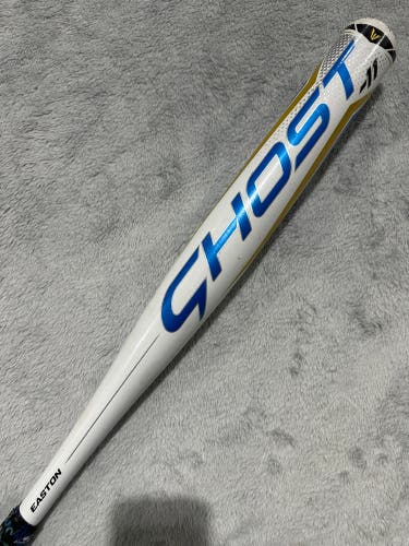 White 2022 Easton Ghost Alloy Bat (-11) Alloy 20 oz 31" (Used)