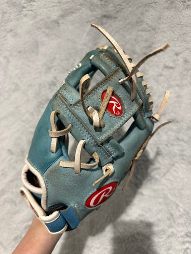 Blue Rawlings Highlight Series RH Infield Baseball Glove 10.5" (Used)