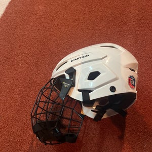 Youth Easton E200 Hockey Helmet 6-1/2