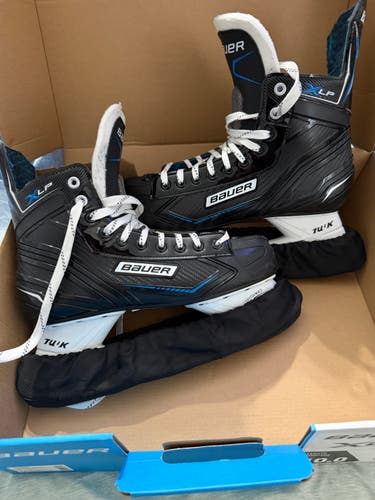 Black 2025 Bauer XLP Hockey Skates Regular Width 10 (Used)