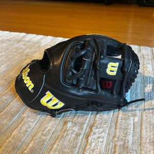 New With Tags Wilson A2000 1786 ‘Gameday Series’ Baseball Glove 11.5" (WBW102073115)