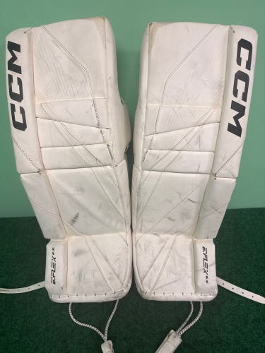 White Junior CCM EFlex 6.5 Goalie Leg Pads (Used) | 26" +1"