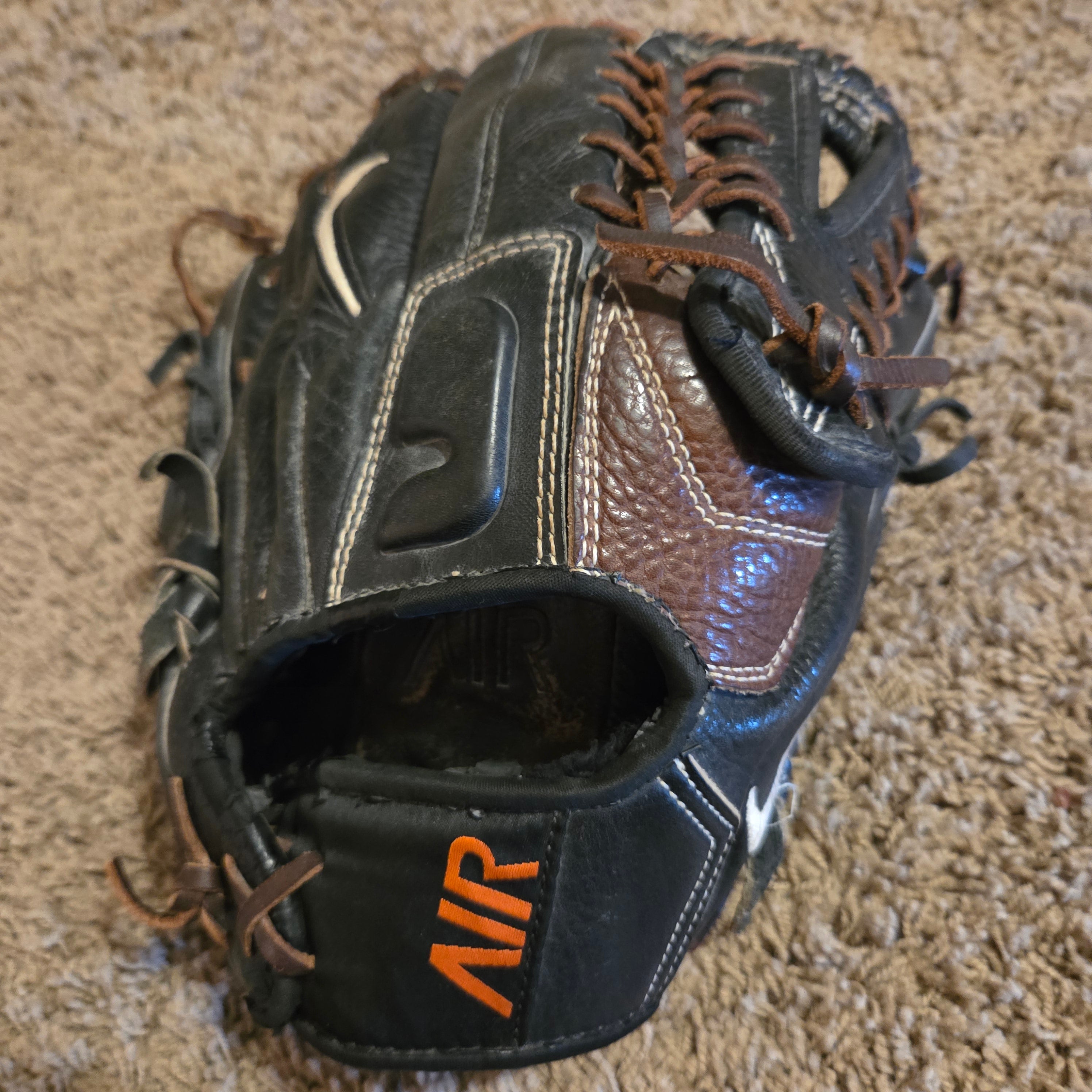 nike air baseball glove