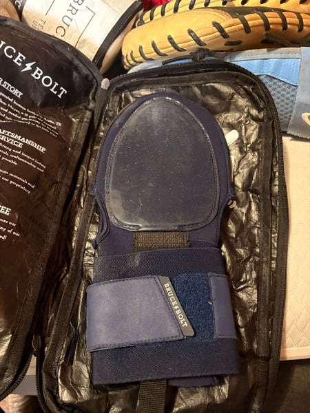 White Senior Sliding Mitt (Used)